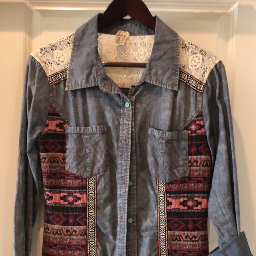 Button Down Navajo Print Blouse Size Sm